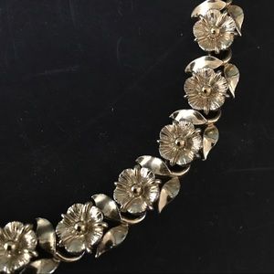 Lisner Vintage Flower Necklace